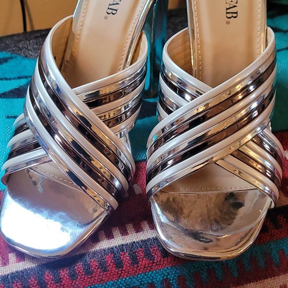 Just Fab New 6.5  slip on Heels - Picture 2 of 2